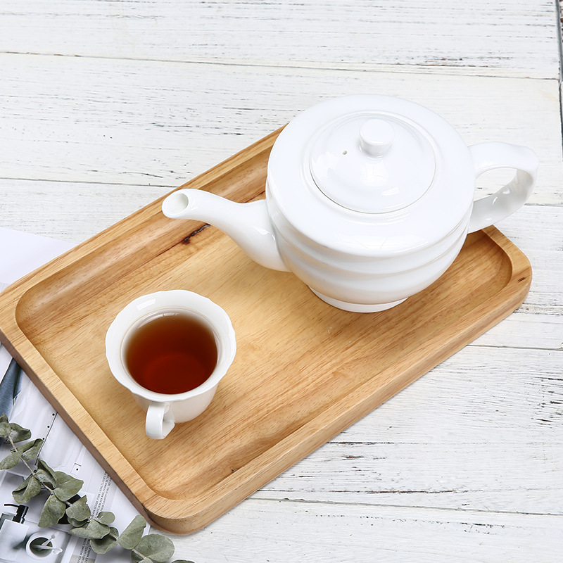 純白現(xiàn)代紋茶壺