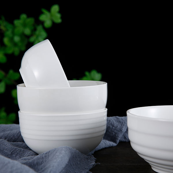 細(xì)紋白瓷碗